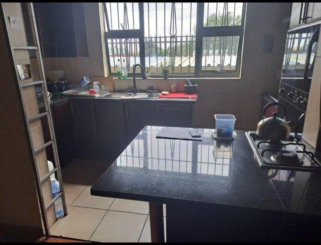 3 BEDROOM HOUSE FOR SALE IN KENSINGTON